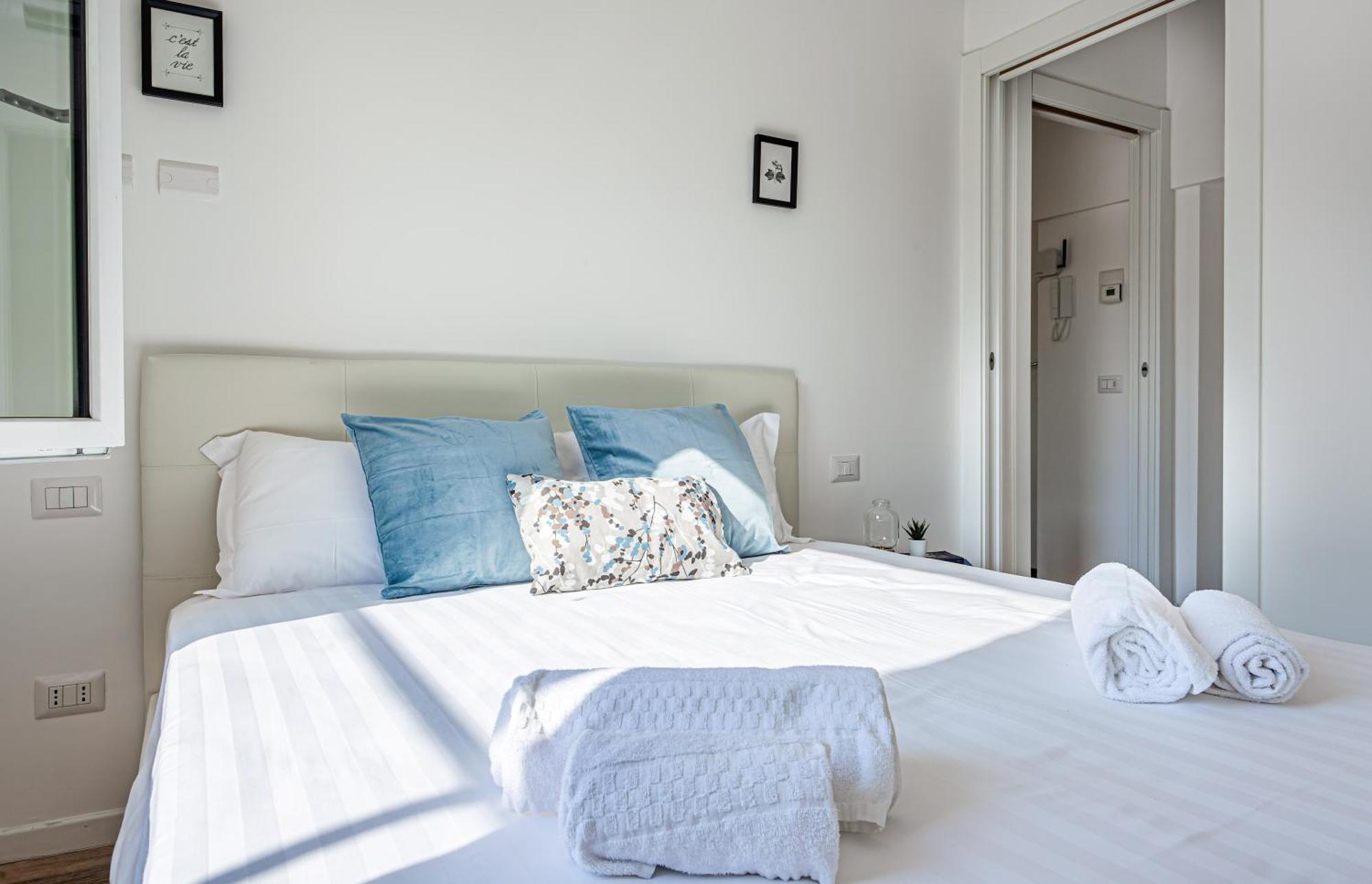 Joivy Sublime Flat With Balcony Apartment Милано Екстериор снимка